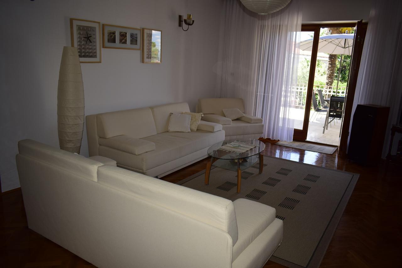 Apartment Faith Malinska Εξωτερικό φωτογραφία